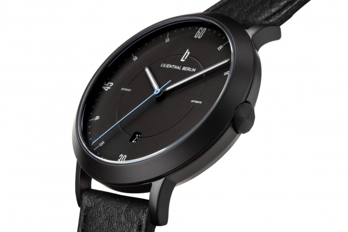 Zeitgeist Automatik All Black - leather black | Lilienthal Berlin -  Award-winning Designs