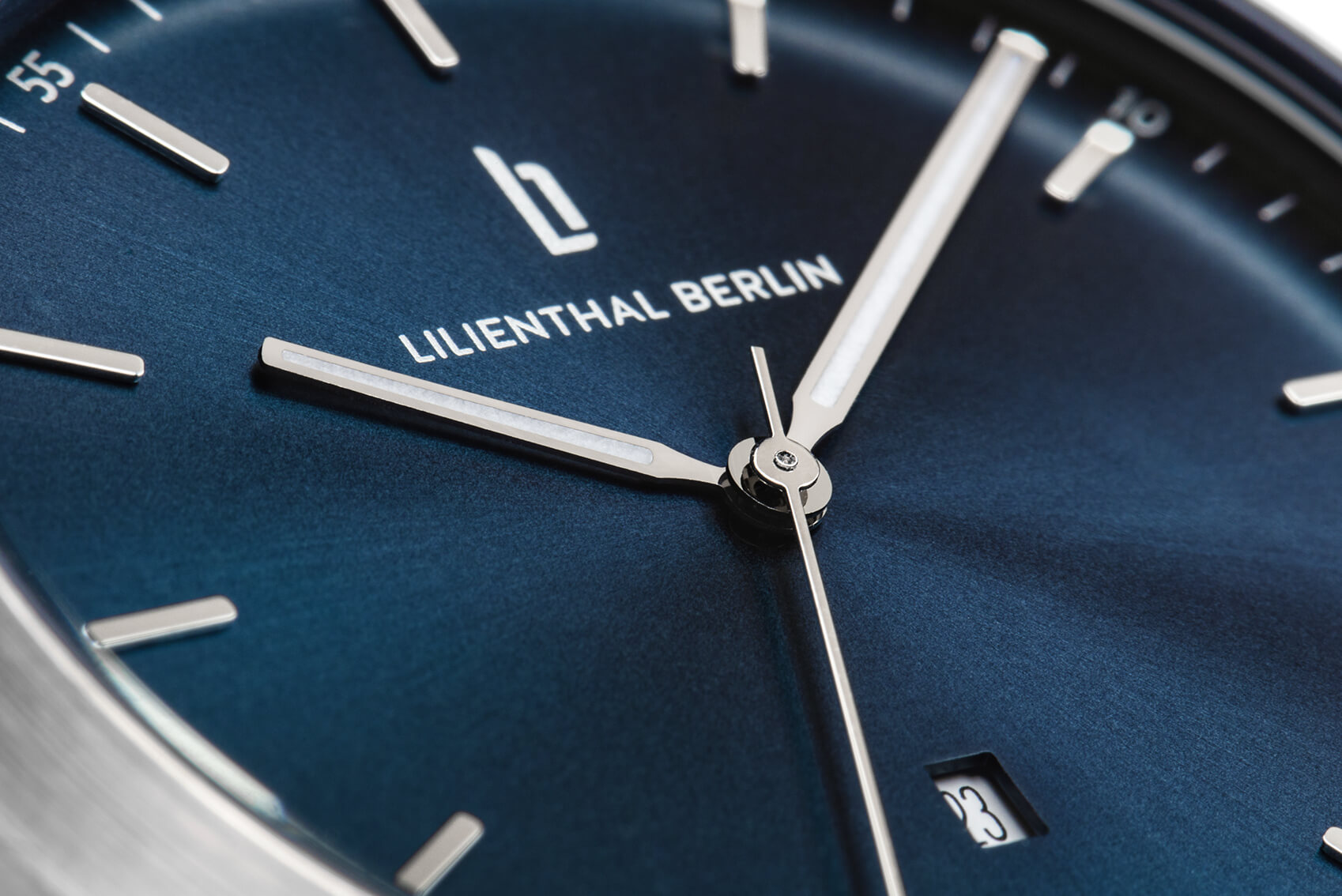 - Lilienthal Award-winning Blue Silver Berlin brown Designs dark | leather - Huxley